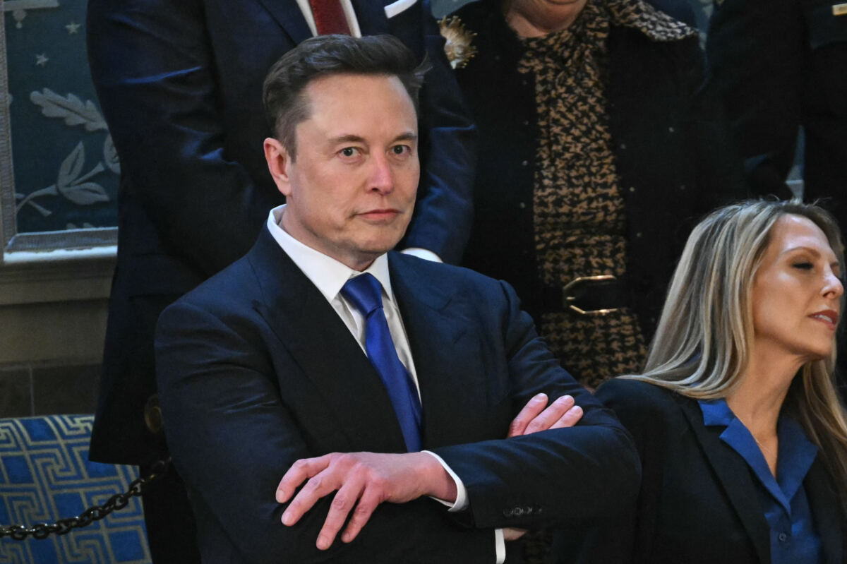 Elon Musk’s first wife claims he gaslit and belittled her during marriage: doc