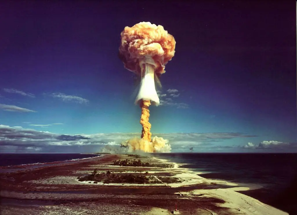 Two crucial things to do in first 45 minutes of nuclear attack to give yourself best chance of survival