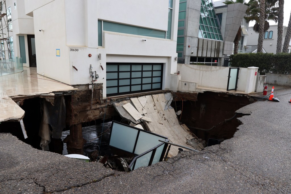 Malibu issues urgent evacuation warning after coastal flooding