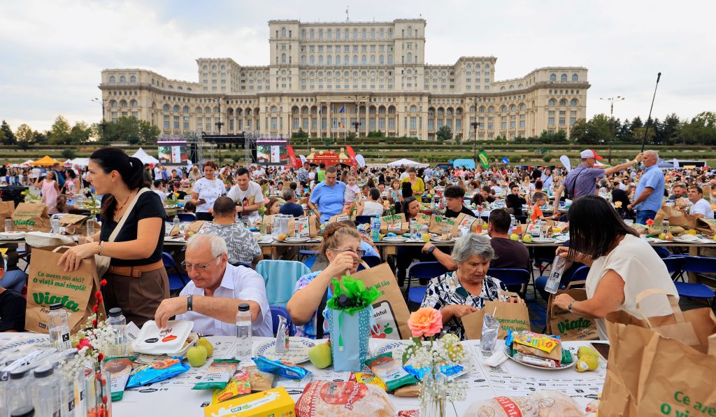 Romania sets Guinness record with miles-long table, raises funds for pediatric psychiatry hospital