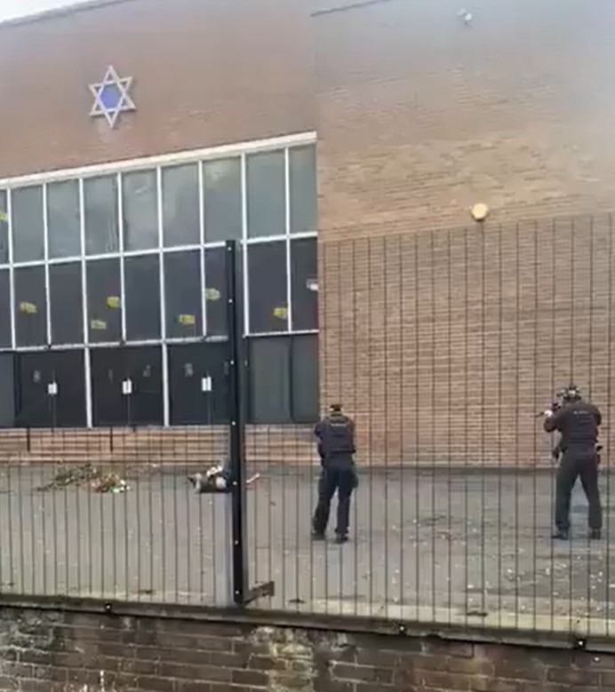 Hundreds memorialize Manchester synagogue attack victims nearly a year after Yom Kippur rampage