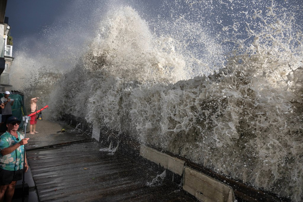 Monster hurricane baffles experts as ‘spaghetti model’ shows beast barrelling toward several US states, what happens if it hits California?