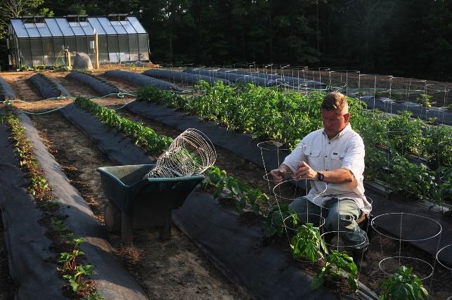 Neo Nazis believe potato farmer ‘scary Larry’ is informant who had affair with SPLC boss, was given $1.2M