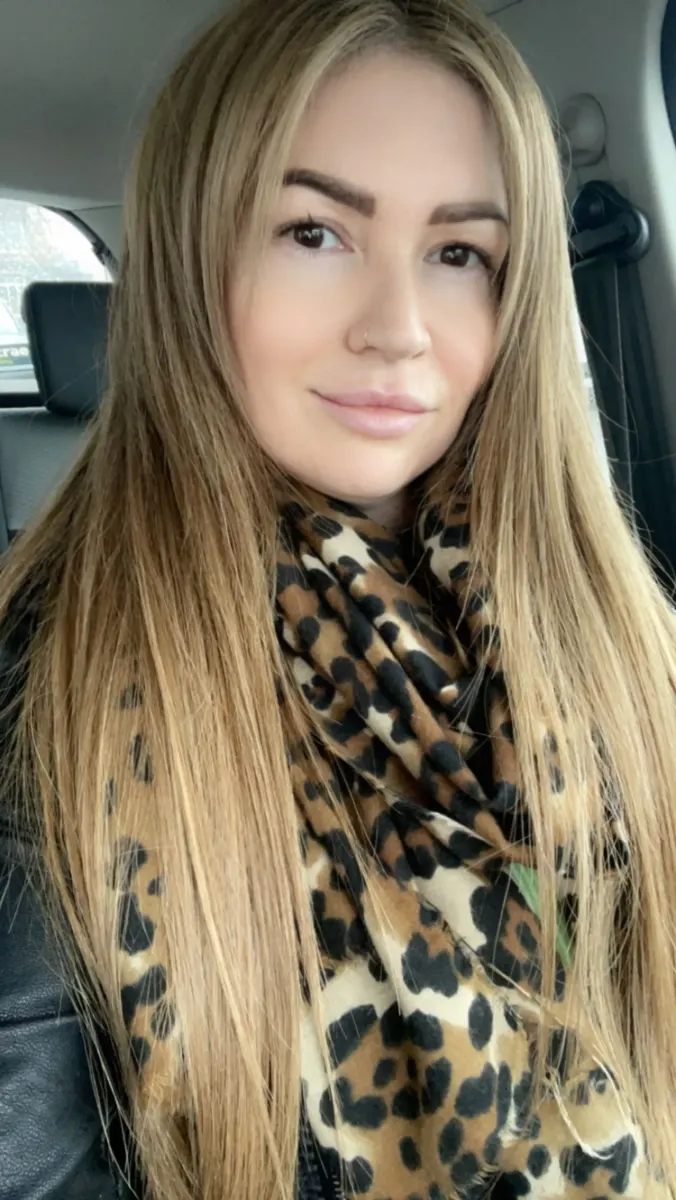 Woman, 39, blamed her back and shoulder pain on an old mattress – then doctors found stage 4 cancer