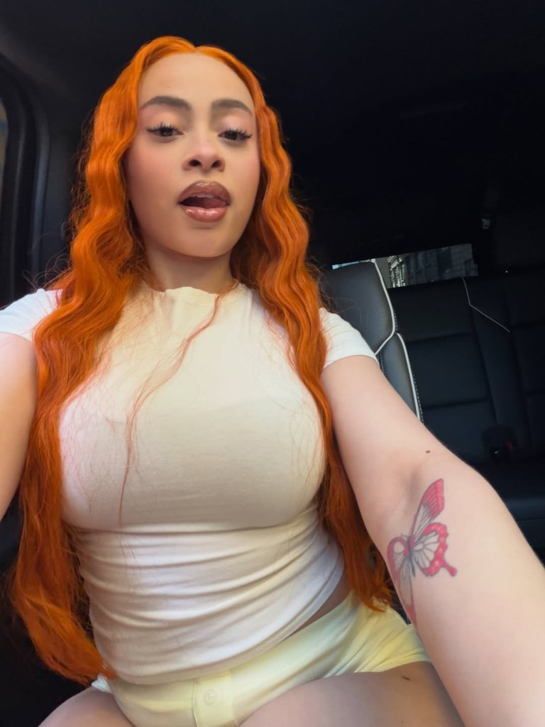 Ice Spice shows off new ‘Saint’ and ‘Sinner’ tattoos on the back of her thighs in cheeky video