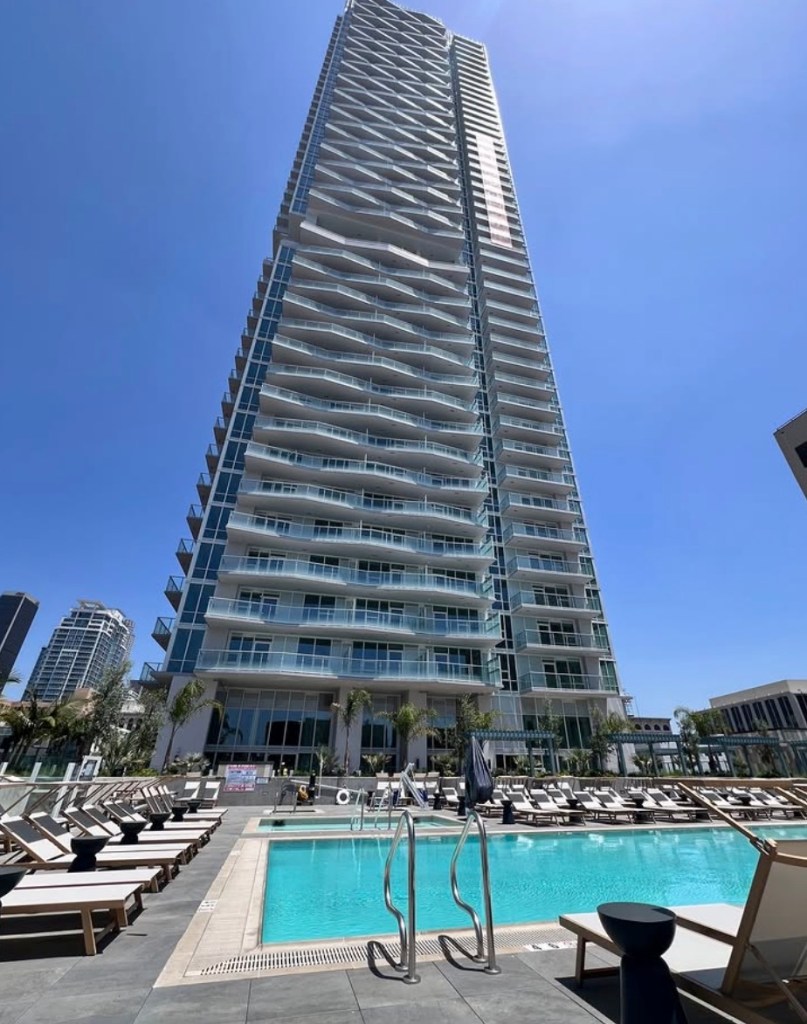 Golden gun, 42kg of fentanyl and an alligator in a tiny tank found in luxury LA apartment