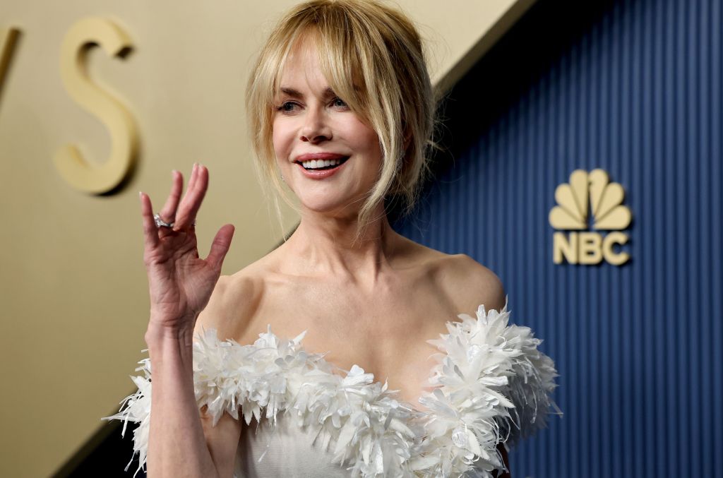 Mariska Hargitay spoofs Nicole Kidman’s AMC ad as Oscar winner calls her out at Emmys 2026