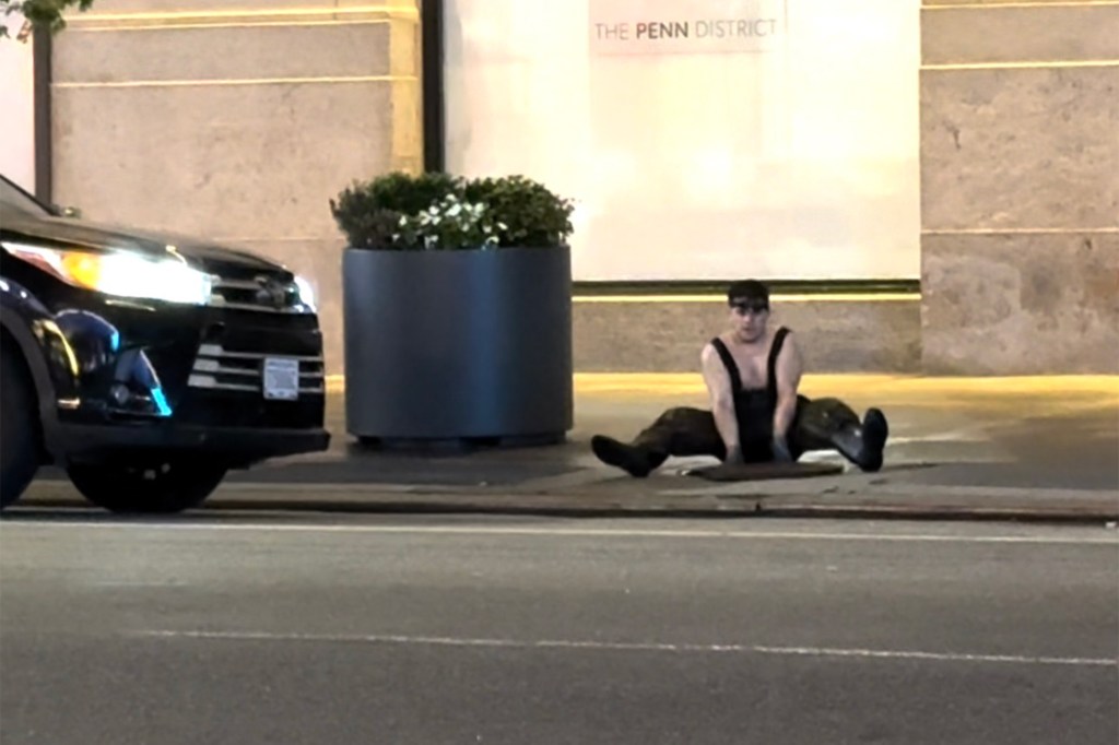 Sketchy trio spotted climbing from Brooklyn manhole — latest in bizarre string of NYC sewer-diving incidents