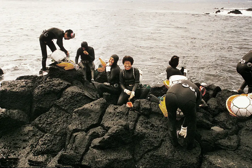 Women dubbed ‘real-life mermaids’ can dive without oxygen for minutes – but their culture faces a tragic threat
