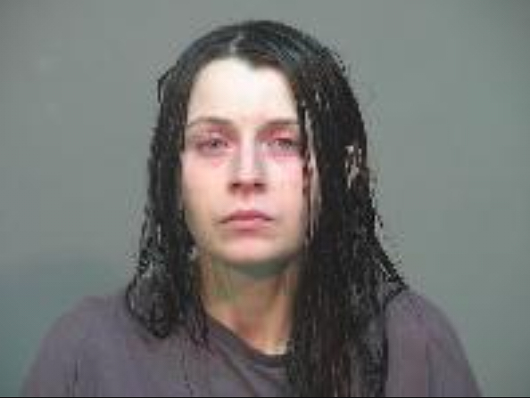 Ohio ‘house of horrors’ mom Elizabeth Siders looks pregnant, cradles belly in court as lawyer cites lack of postpartum care