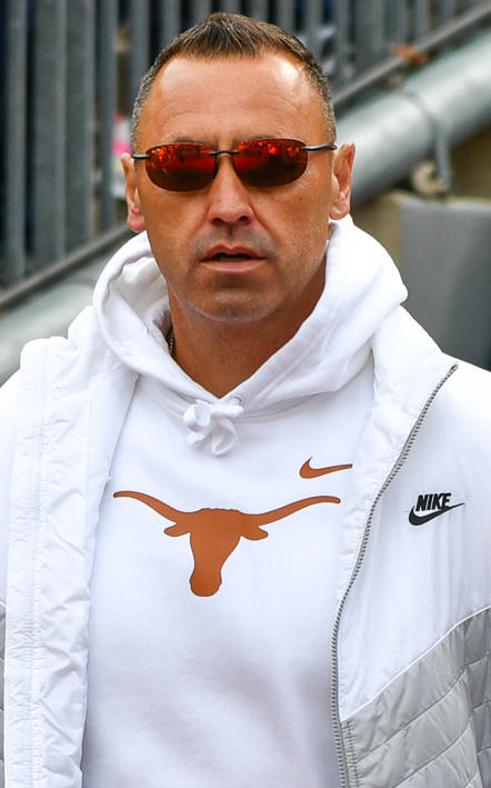Steve Sarkisian torched for spurning Holly Rowe in shocking scene after dramatic Texas win