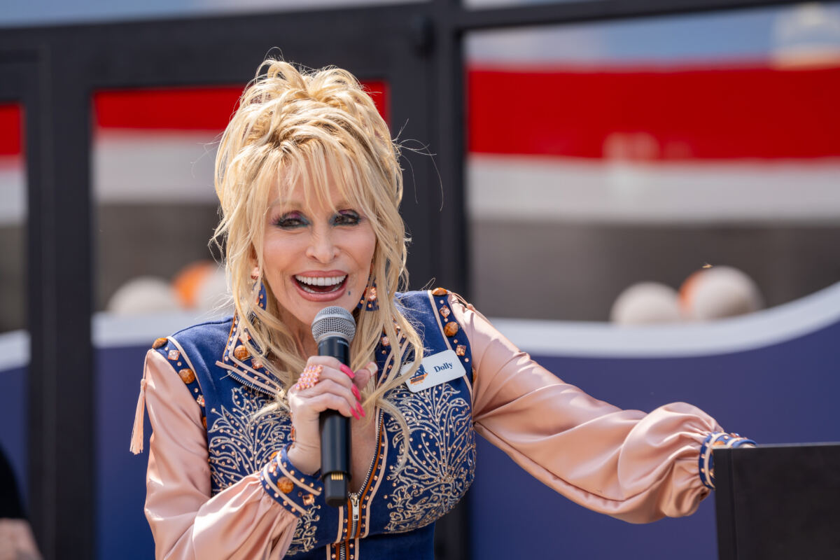 Dollywood’s moving plans to honor Dolly Parton at theme park revealed