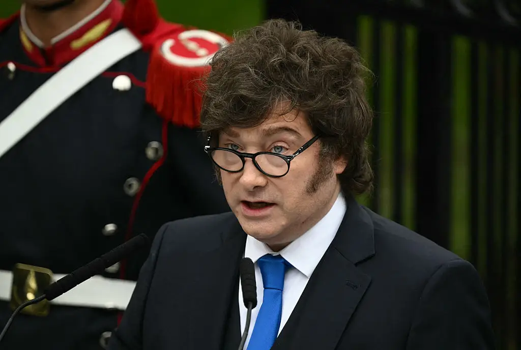 Trump suggests he wouldn't help UK if Falkland Islands were invaded as Argentina issues warning