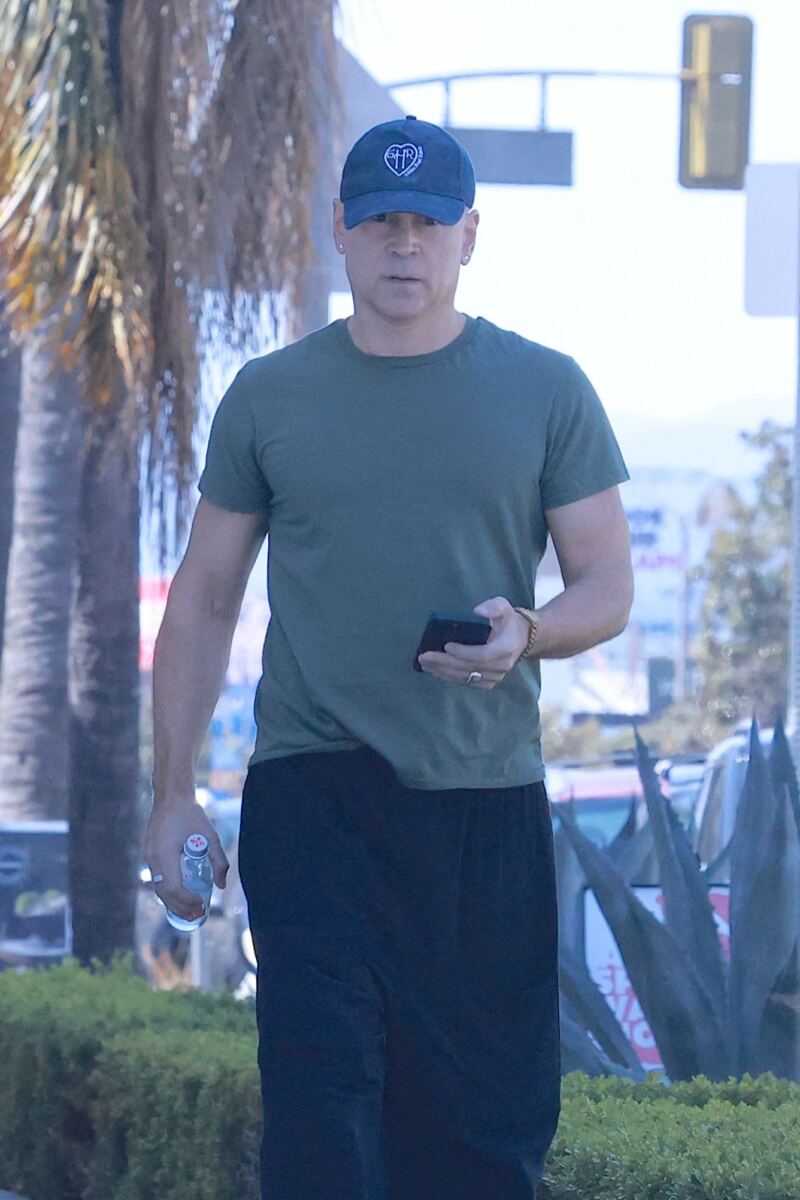 Colin Farrell shocks with newly shaved head in LA