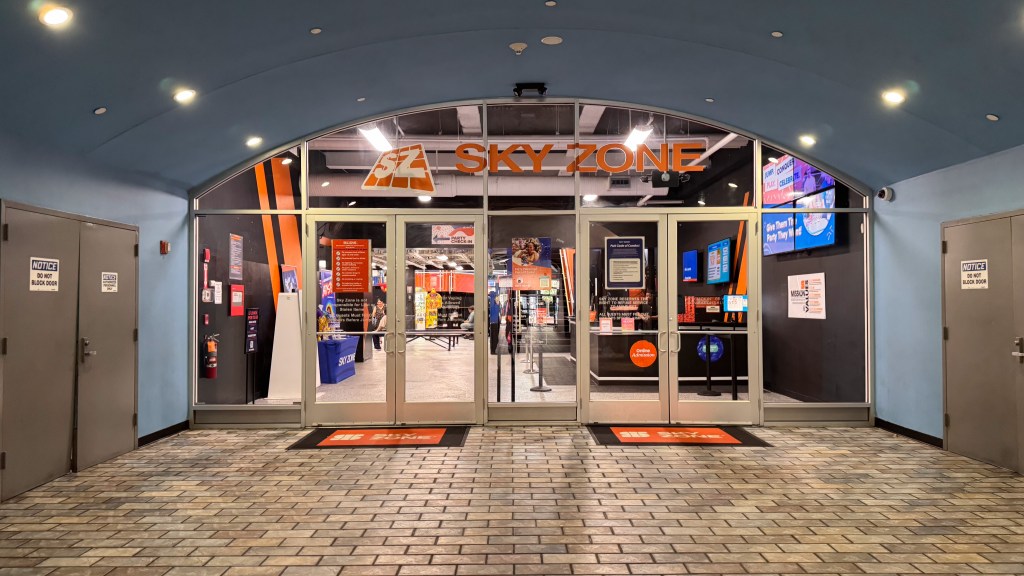 Monstrous NY shopping mall that aimed to spark troubled downtown devolves into bane of Dem-run city
