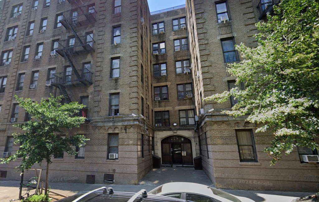 NYPD cop busted for stealing safe packed with $50K in jewelry, cash from pal’s apartment