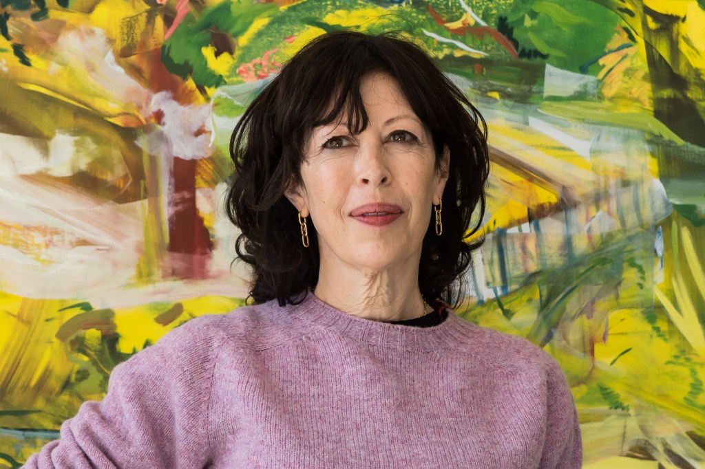Famous British painter asks Google to unmask scammer impersonating her