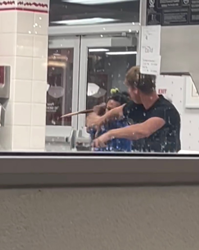 Moment hero fights off maniac using a spatula at California In-N-Out Burger