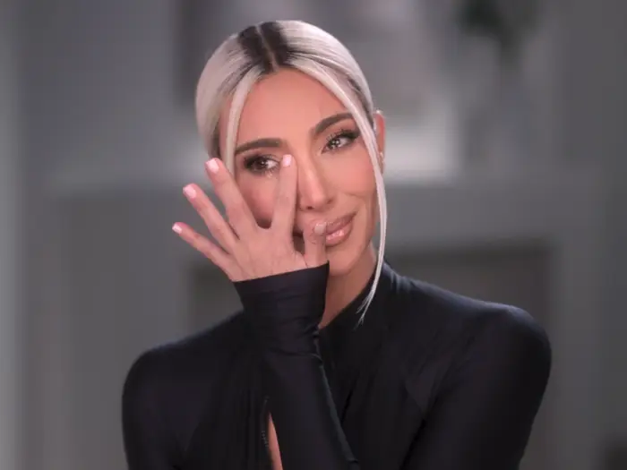 Kim Kardashian awarded one euro after $6,000,000 jewelry robbery in Paris