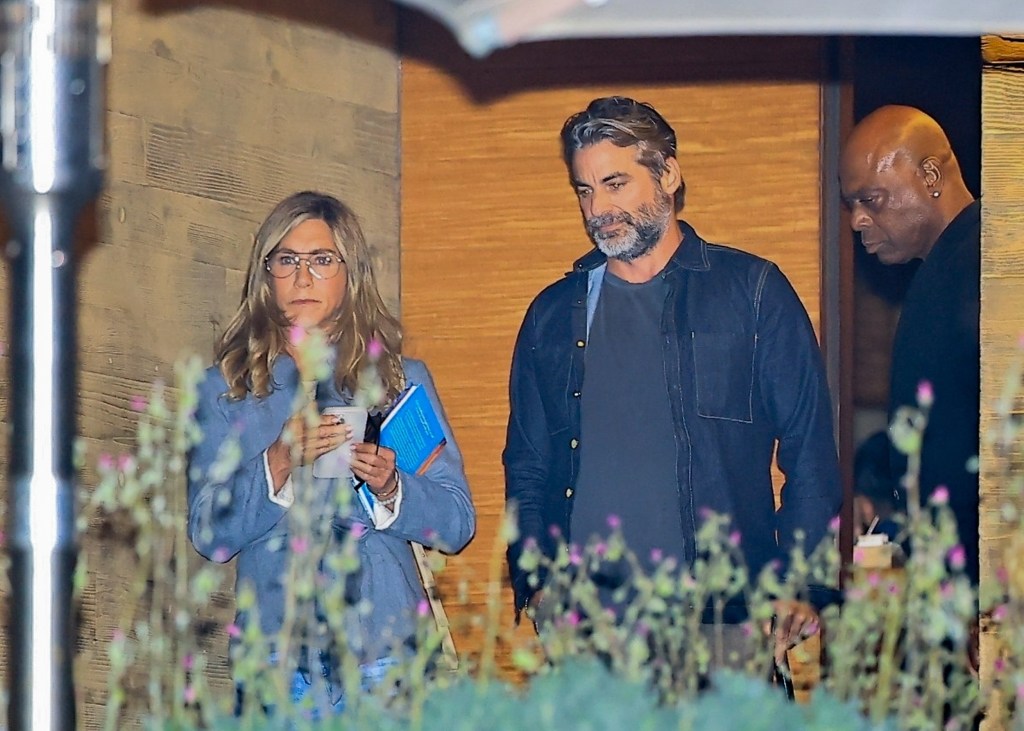 Exclusive | Jennifer Aniston’s close circle ‘not sold’ on ‘opportunist’ boyfriend Jim Curtis: sources