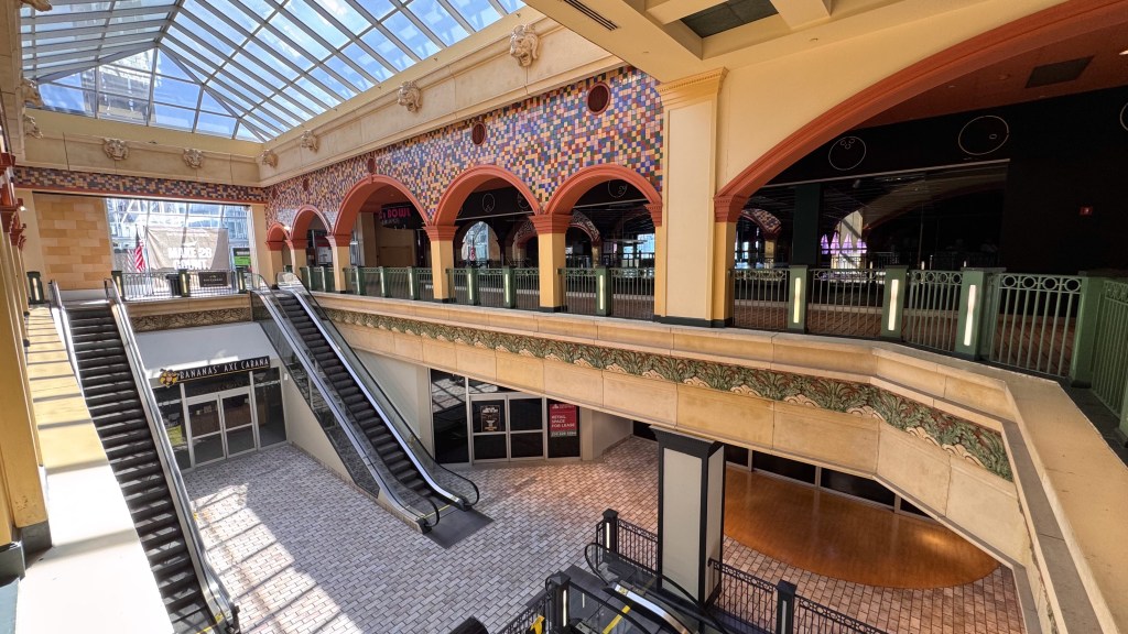 Monstrous NY shopping mall that aimed to spark troubled downtown devolves into bane of Dem-run city