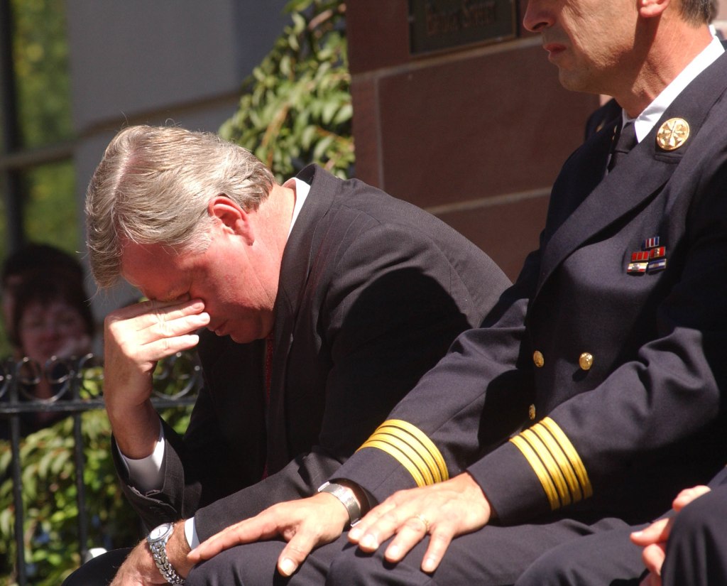 FDNY commish during 9/11 attacks slams Mamdani’s signing ceremony with terrorist’s lawyer, urges him to stay away from memorial