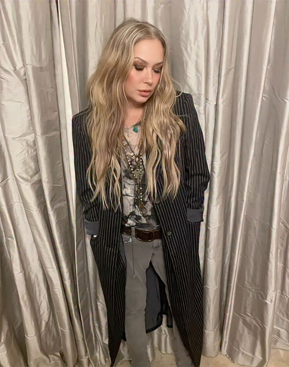 Christina Applegate seen for first time in new video since months-long MS hospitalization