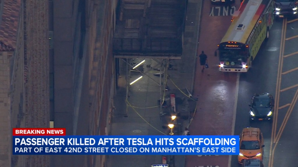 One killed after out-of-control Tesla smashes into NYC scaffolding
