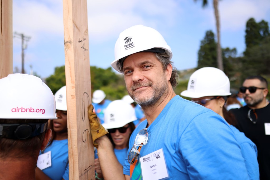 Celebs, FOX volunteers team up with Habitat for Humanity to help Palisades Fire families rebuild