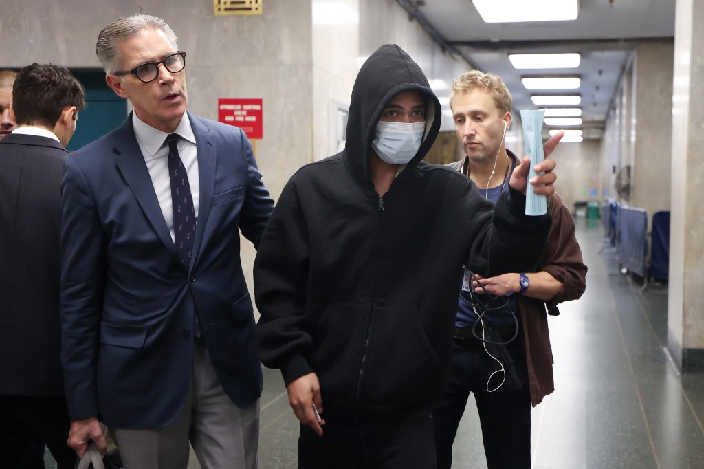 Gold-digging ‘mole people’ busted for diving into manhole near NYC hotel
