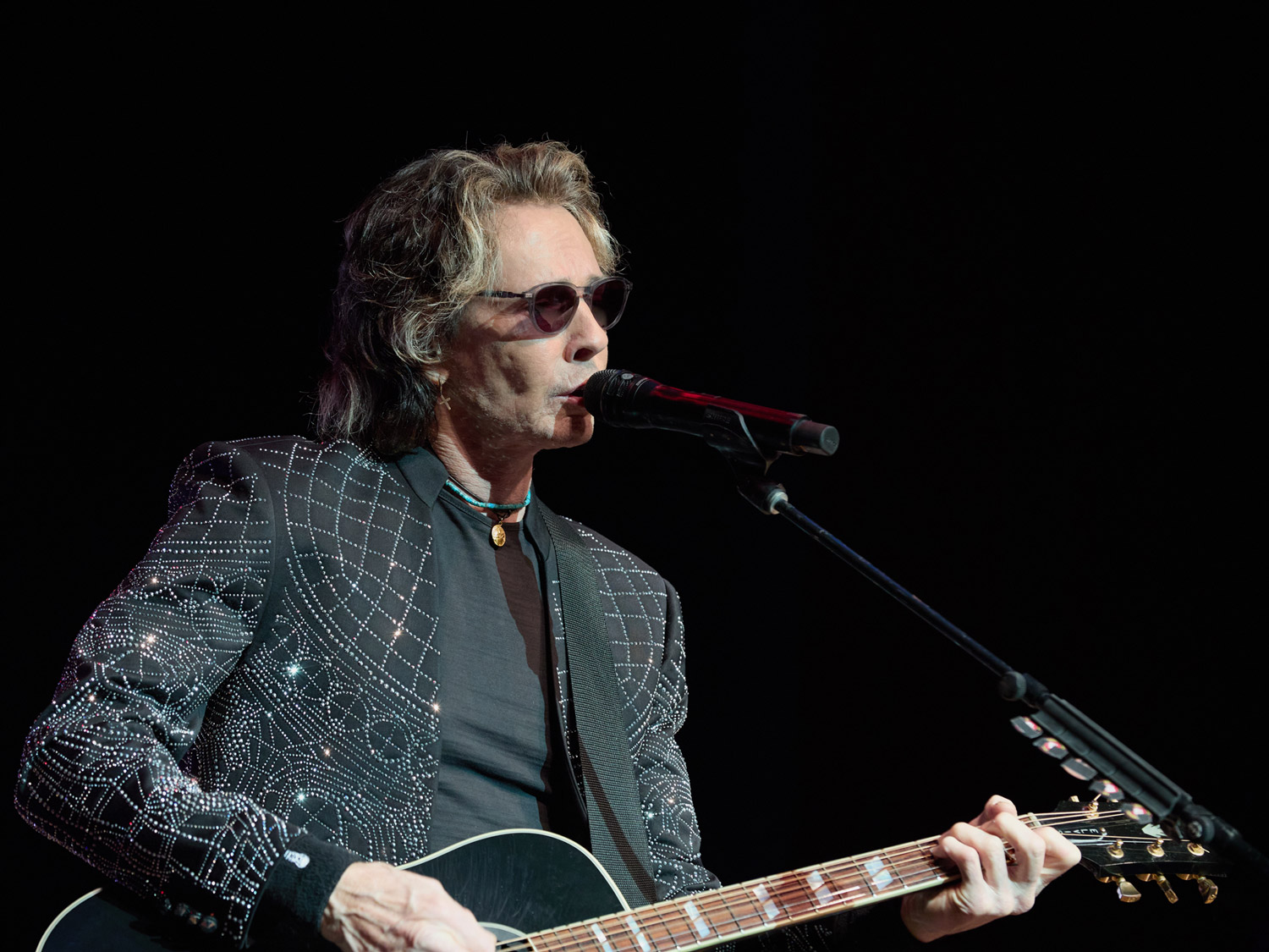 Rick Springfield says he killed a man while entertaining troops during Vietnam War