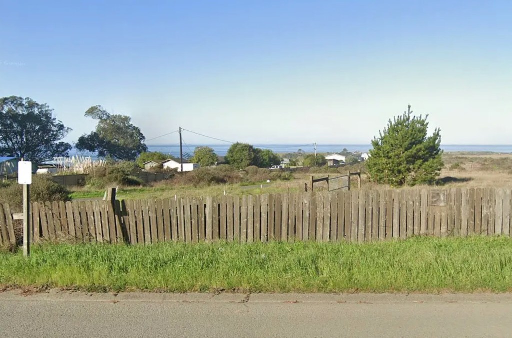 California beach town erupts over $10M sidewalk project that blocks ocean views