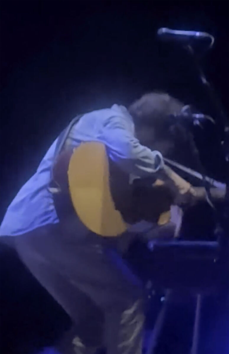 Grammy-winning singer collapses on stage during Nashville performance