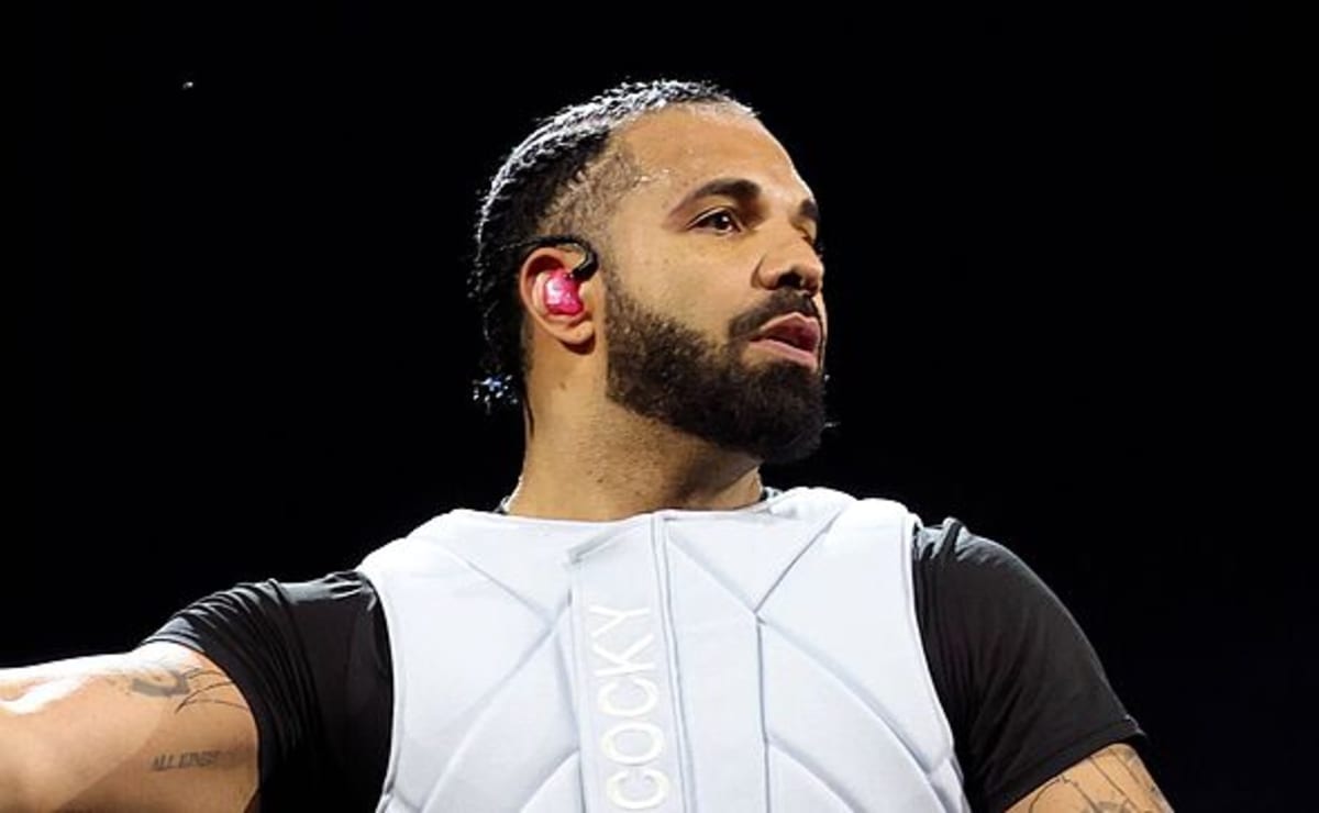 Goth baddie Pinkchyu 'looks unrecognisable' in new livestream vs Drake video