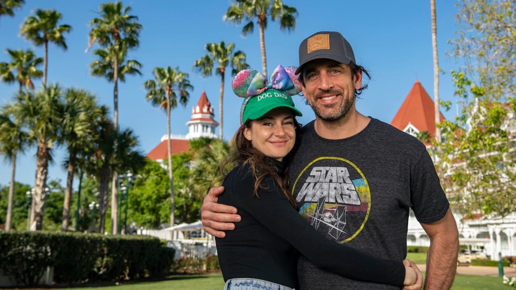 Shailene Woodley’s pals alarmed over Aaron Rodgers slamming actress: report