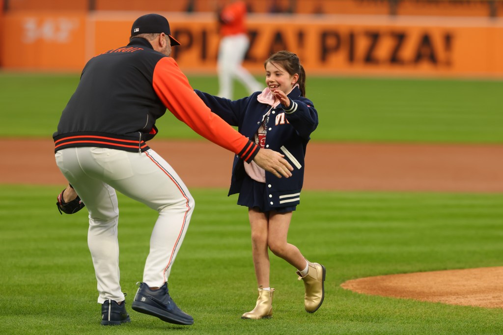 Justin Verlander shares emotional Tigers retirement moment with wife Kate Upton