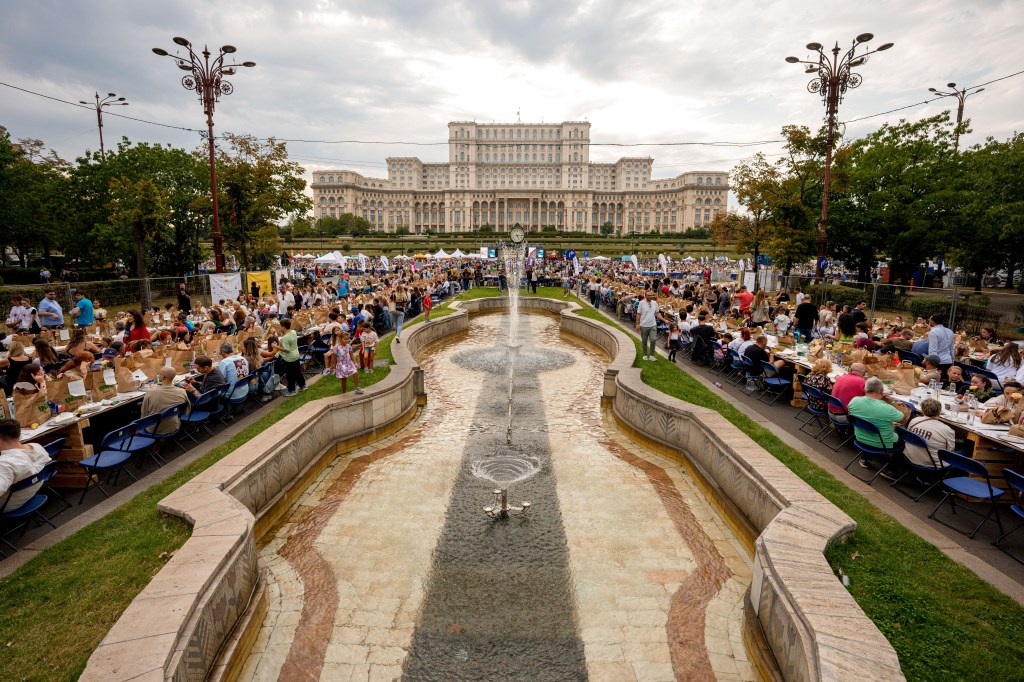 Romania sets Guinness record with miles-long table, raises funds for pediatric psychiatry hospital