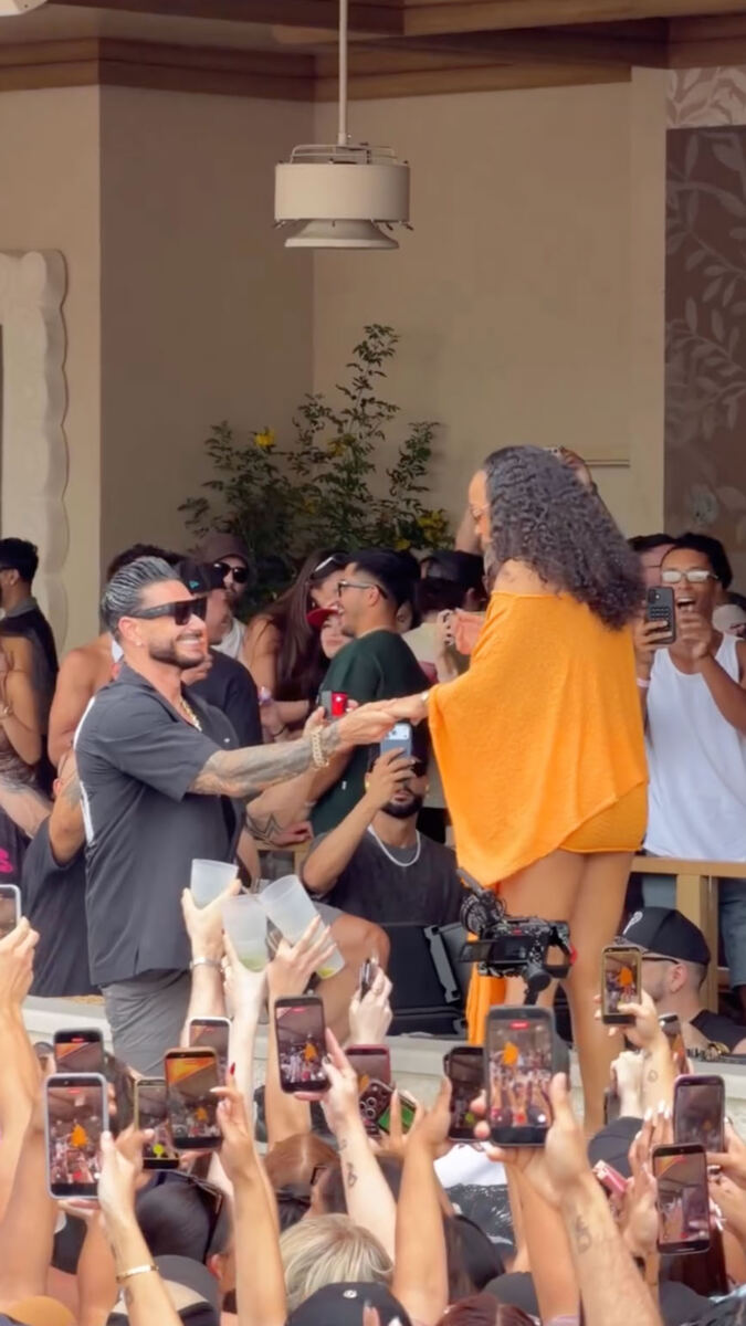 ‘Jersey Shore’ star Paul ‘DJ Pauly D’ DelVecchio gets engaged to girlfriend Nikki Hall