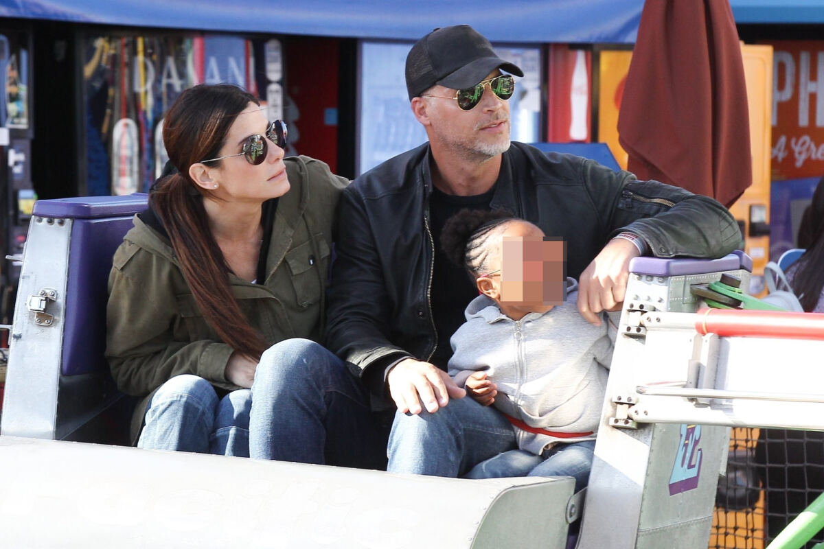 Sandra Bullock makes rare comment on dating 3 years after partner Bryan Randall’s death