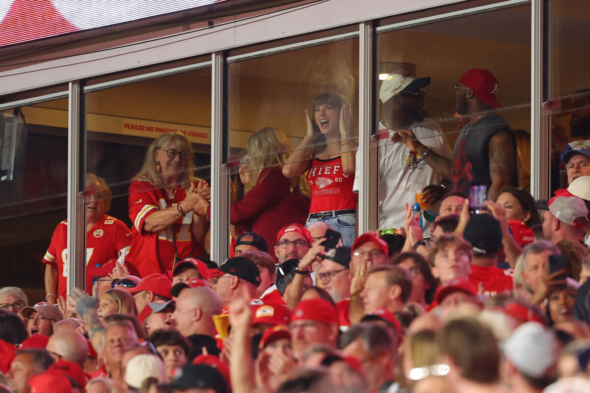 Travis Kelce reacts to Taylor Swift’s viral ‘that’s my husband!’ moment at Chiefs game