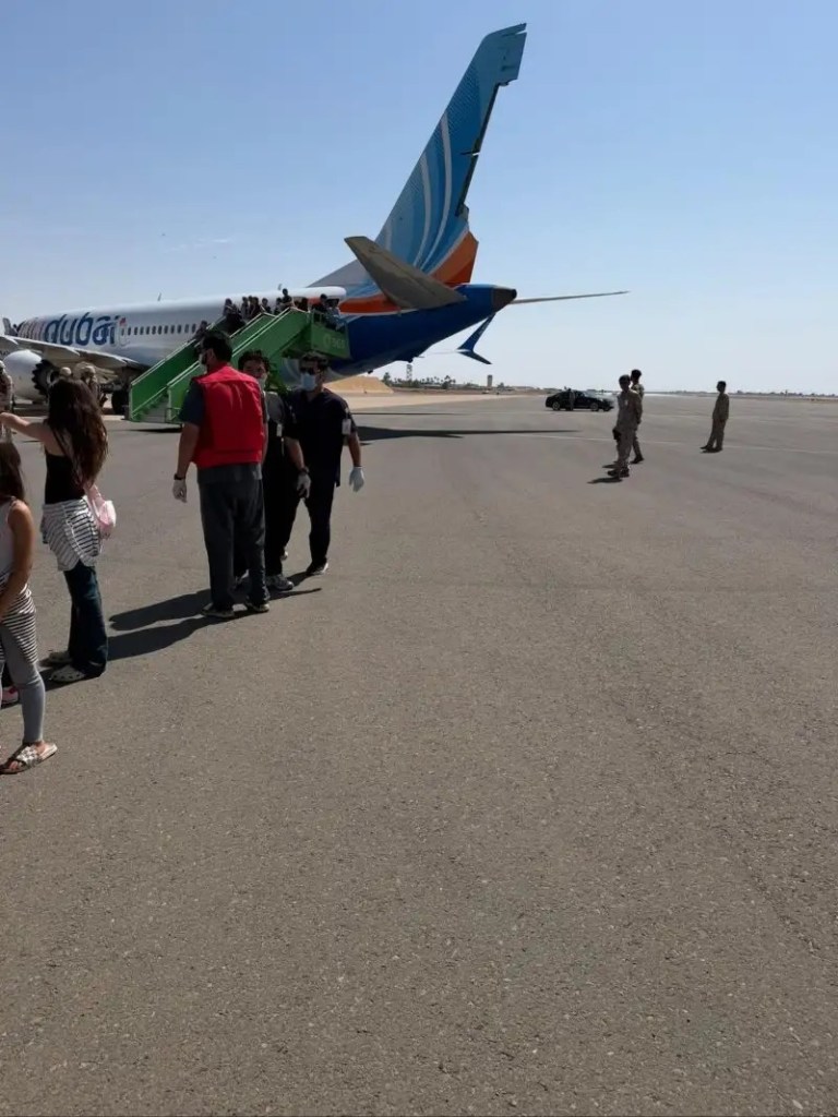 Off-duty pilots on Israel-bound plane heroically landed aircraft after cockpit stabbing, passengers say