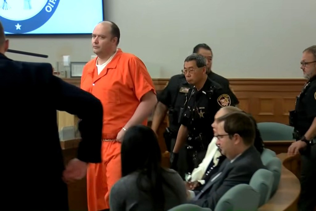Deranged lawyer learns fate for trying to kill ex-wife in restaurant — before he was taken down by waiter