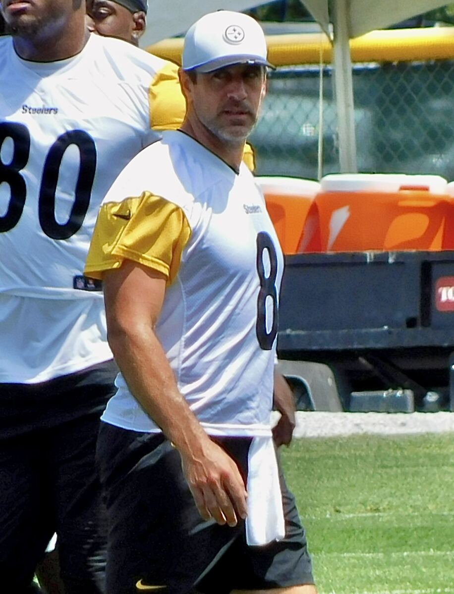 Aaron Rodgers’ retirement plans include time with his ‘pregnant wife’
