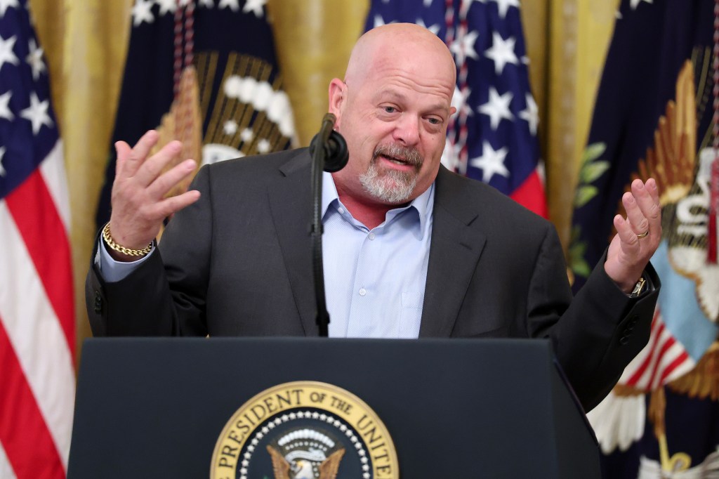 ‘Pawn Stars’ staple undergoes emergency bypass surgery