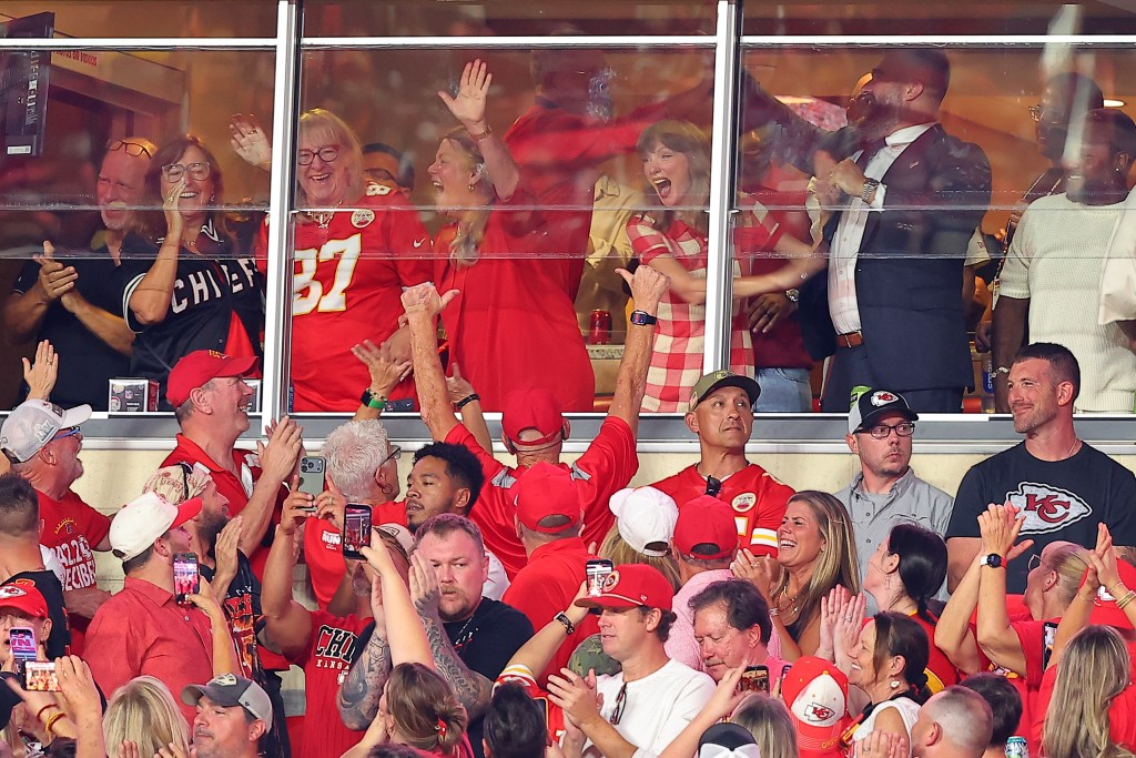 Travis and Jason Kelce reveal what they really think of Taylor Swift’s ‘Cleveland!’
