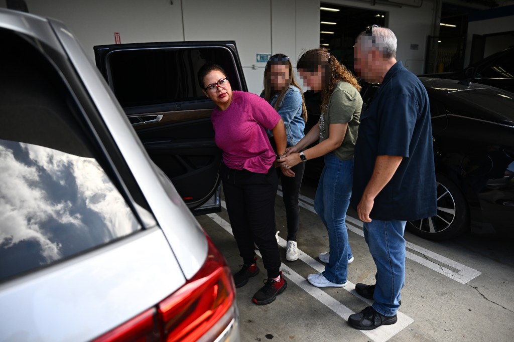 Illegal migrant faked US citizenship to work at militrary contractor for 30 years