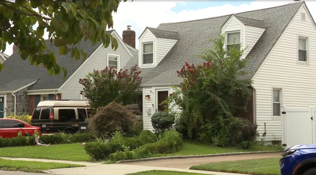 Accused serial squatter takes over $1M home in tree-lined NYC neighborhood: ‘Awful situation’