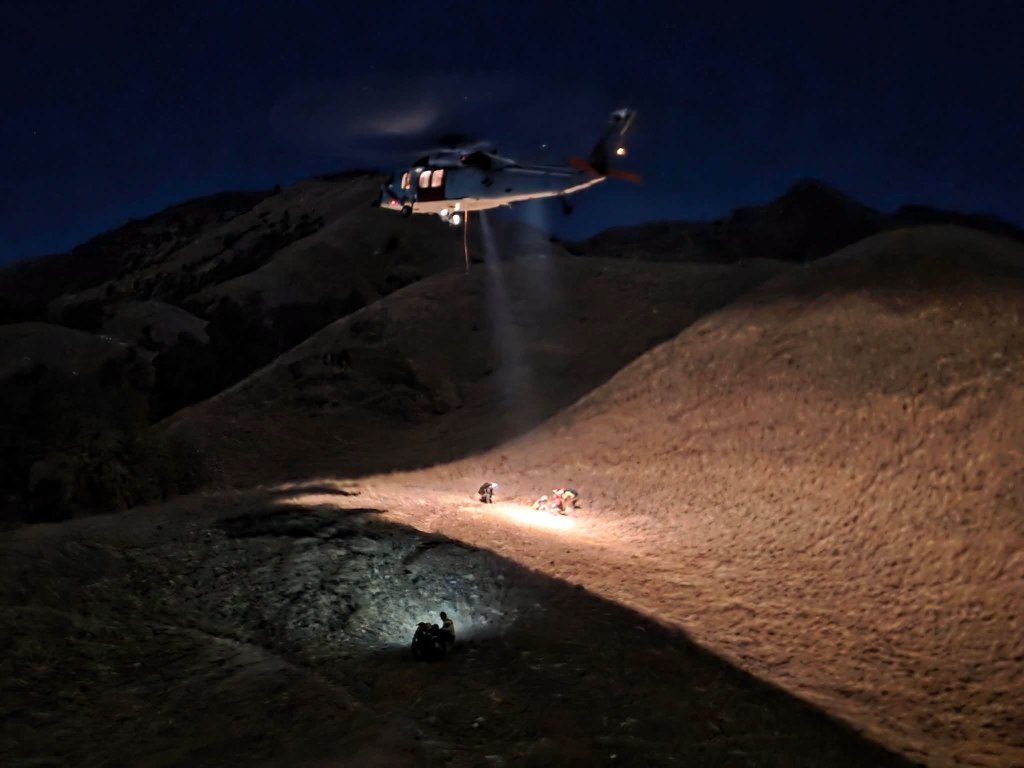 Dramatic moment three hikers after airlifted after getting lost in Big Sur wilderness