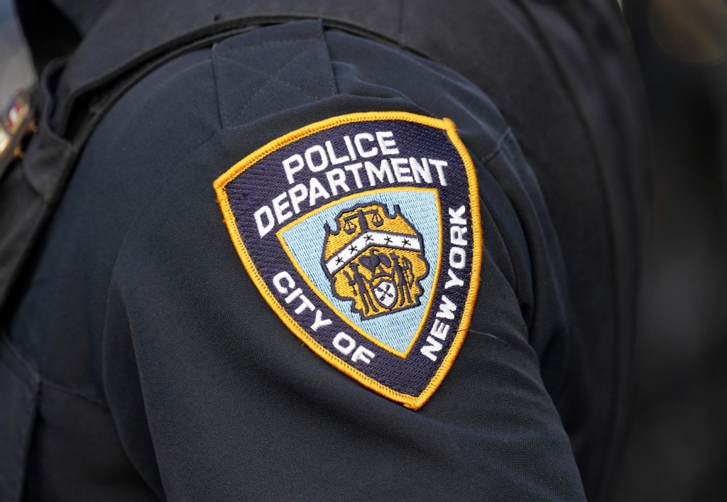 Brazen gunmen rob 6 people in Central Park cellphone mugging spree: cops