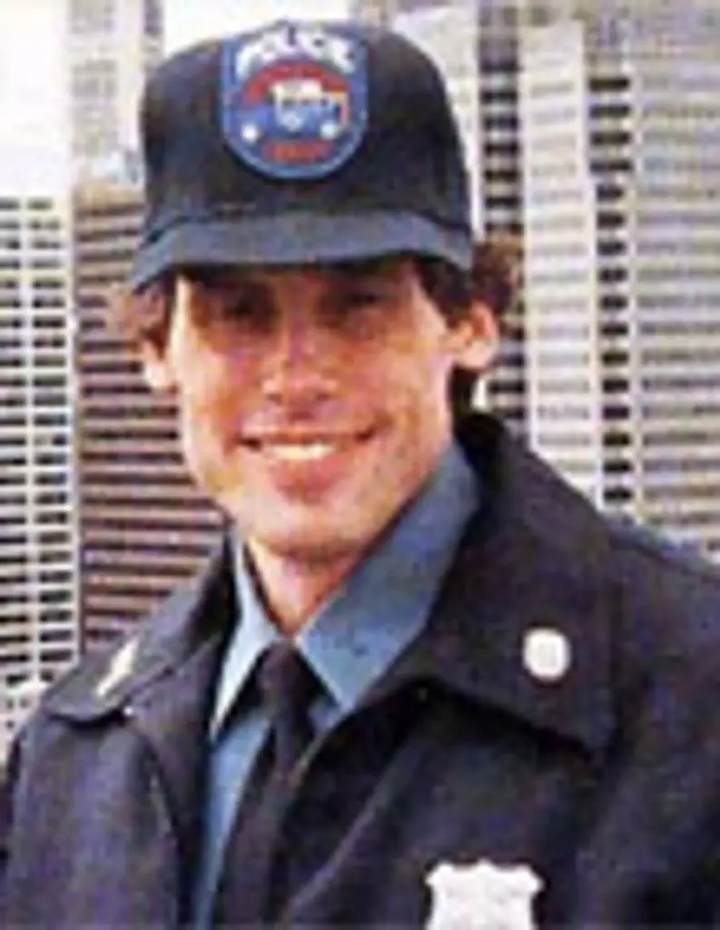 9/11 survivor met a stranger minutes before he died - 25 years later he finally found his sons